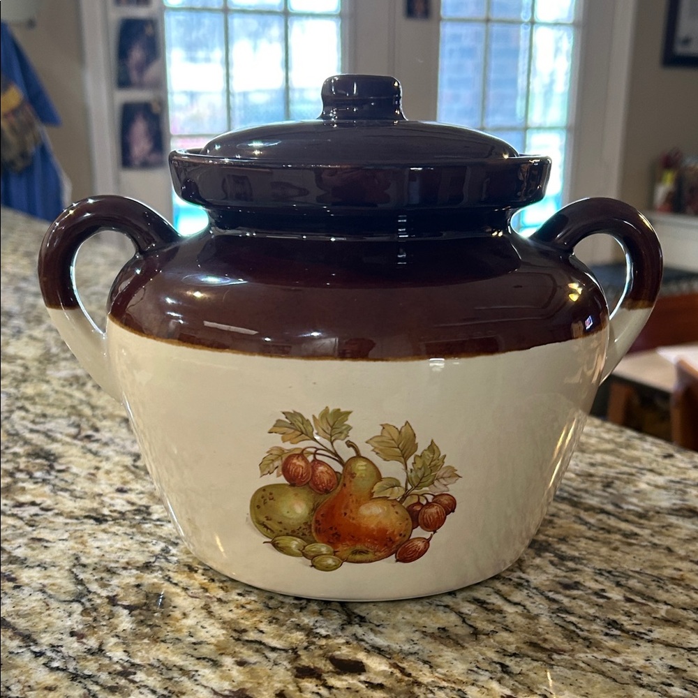 Vintage 1974 # 342 McCoy Pottery Bean Pot Tureen with Fruit Design - Picture 15 of 16